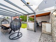 Modernes Reihenendhaus mit toller Outdoorküche und Garage in Eningen unter Achalm - Eningen (Achalm)