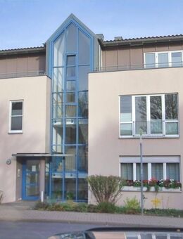 Schöne, helle Eigentumswohnung mit Panoramafenster neben der Schwimmhalle Saalfeld - Saalfeld (Saale)