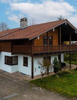 Schönes Einfamilienhaus mit Garten, Terrasse und Doppelgarage-ruhige Familienidylle im Chiemgau - Engelsberg