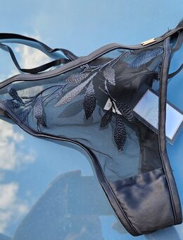 Hunkemöller Noir String - Übach-Palenberg