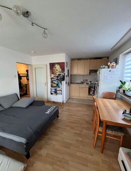 Zentrumsnahe 2-Zimmer-Wohnung mit Balkon und Einbauküche - Konstanz
