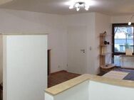 Renoviertes 1,5-Zimmer-Apartment in Veitshöchheim mit eigener Terrasse - Südhanglage - Maklerfrei von Privat - 6 Mon Einkommensnachweis! - Veitshöchheim