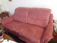 Sofa mit Relaxfunktion, 2-3 Sitzer, Neupreis bei 2500 Eur, 2J ahre alte Couch - Andernach