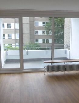 BO - Stiepel: renovierte 3-Zi-Whg. mit Küche, Duschbad u. Balkon - Bochum