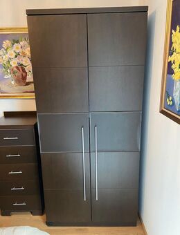 Moderner Kleiderschrank - Dunkelbraun - Top Zustand - Wiesbaden Nordenstadt