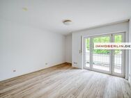 IMMOBERLIN.DE - Angenehme Lage! Sonnige Wohnung mit Südloggia & Pkw-Stellplatz - Berlin