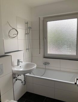 3-Zimmer-Wohnung in Hochheim - modern, mit Balkon & Kellerraum - Hochheim (Main)