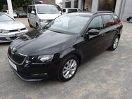 Skoda Octavia, 1.5 TSI Combi Tour, Jahr 2020 - Oyten