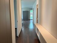 Exklusive 2 Zimmer Wohnung mit Terasse & Parkplatz - Luxus in Bestlage! - Köln