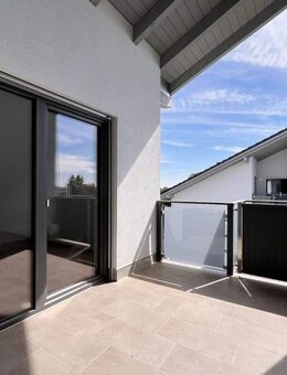 MODERNE DG-WOHNUNG *ENERGETISCH TOP* - Ampfing