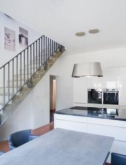 Wohnqualität auf zwei Ebenen: Lichtdurchflutete Maisonette mit Blick ins Grüne - Berlin