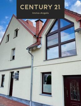 großes & gepflegtes Wohnhaus plus 3 Garagen und Garten! 1-2 Familien haben hier Platz ++ - Waldfeucht