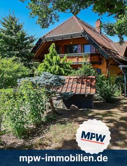 Ein Stück Tirol in Köpenick: Alpencharme auf sonnigem Grundstück - Berlin