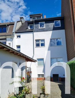 Troisdorf Zentrum: 4-Parteienhaus ideal für Kapitalanleger - Troisdorf