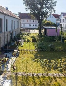 REIHEN-/WOHNHAUS gehoben - neuwertig - Einziehen und Wohlfühlen - Einbauküche - Auto-Stellplatz - Erfurt
