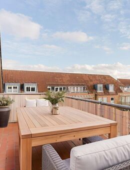 Helle Dachgeschosswohnung mit Südbalkon - Für Kapitalanleger und Eigennutzer - Schwerin