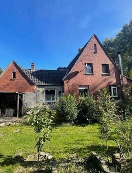 Wohnhaus mit Nebengebäude, Garage und Carport in naturbezogener Lage! - Schüttorf