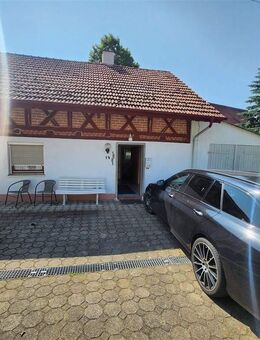 Frei werdendes Häuschen mit 3-Zi und Garten in idyllischer Lage - Oberstadion