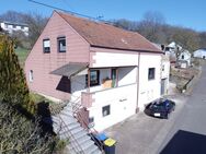 Einfamilienhaus mit Garten, Garage und Stellplatz - Viel Potenzial für Ihre Ideen - Schmelz