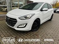 Hyundai i30, 1.6 CRDi cw blue Premium El Panodach, Jahr 2017 - Kassel