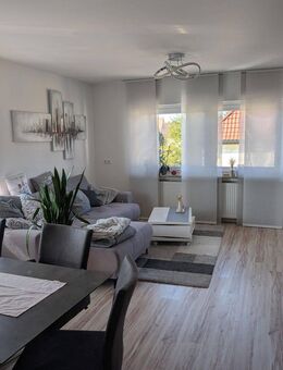 Helle und freundliche 3 Zimmer Wohnung mit Balkon und Garage - Remseck (Neckar)