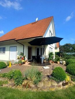 RESERVIERT Gepflegtes Einfamilienhaus auf idyllisch angelegtem Grundstück sucht neue Eigentümer in Leina - Herrenhof