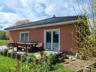 Modern und geräumig: Bungalow mit Kamin zwischen Greifswald und Insel Usedom - Kröslin