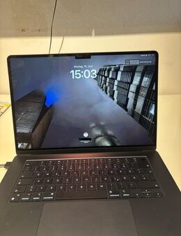 MacBook 15” 512GB 16GB Ram - Amberg
