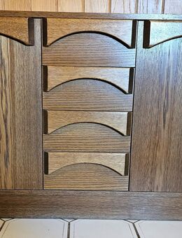 w18) gebrauchte Anrichte Kommode Schrank Eiche - Größe 120 x 37 x 70 cm (BxTxH) - Burgdorf Zentrum