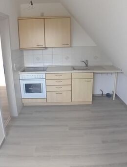 Wartha - Einbauküche in modernisierter DG-Wohnung - Königswartha