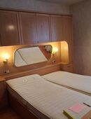 Doppelbett mit Schranküberbau mit viel Stauraum zu verschenken in 63450