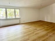 Stadtmitte.... ! Frisch sanierte 3-Zimmerwohnung...! - Würzburg
