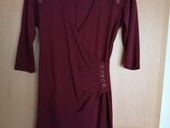 Kleid..Dunkel Rot - Hausach