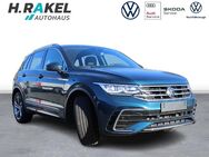 VW Tiguan, 2.0 TDI R-Line, Jahr 2022 - Geeste