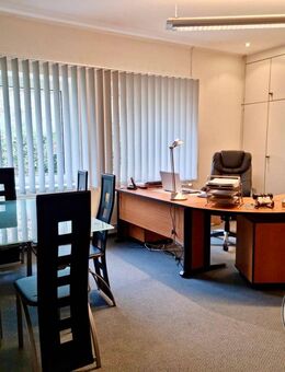 ++ VIEL PLATZ FÜR IHR UNTERNEHMEN - Büro mit Lagerhalle ++ - Höhndorf