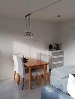 helle 4-Zimmer-Whg. in zentrumsnaher Lage von Coburg mit Einbauküche, Balkon und Gartennutzung - Coburg