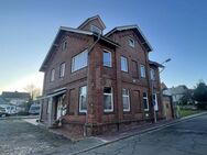EINS STEHT SCHON - DAS ANDERE BAUEN SIE - Wesselburen