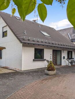 Einfamilienhaus (z.T. barrierefrei) mit innovativer Technik für besondere Ansprüche - Bad Laasphe