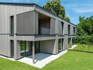 Ökologischer Massivholz-Neubau: Villen-Hälfte mit stylischer Ausstattung - Seeshaupt