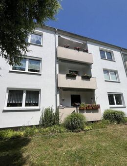 Attraktive 3-Zimmer-Wohnung im 2. Obergeschoss mit Südloggia und Garage in Wunstorf - Wunstorf
