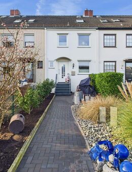 Zeitlose Wohnqualität auf drei Ebenen - gepflegtes Reihenmittelhaus mit Garten - Lilienthal