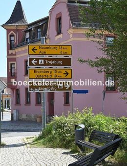 Teilsaniertes 2-Familienhaus in zentraler Wohnlage = Mehrgenerationshaus oder Renditeobjekt - Schkölen
