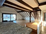 Lichtdurchflutete 3-Zimmer-Wohnung mit hohen Decken und stilvoller Wohnzimmer-Bar - Eppelheim