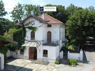 Prachtvolle Rarität und einmalige Schönheit! Villa im Toskana-Stil mit parkähnlicher Gartenanlage - Garching (Alz)