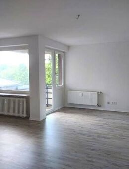 1,5 ZKB mit Balkon in der Gaußstraße 11 a, 2.OG mit Fahrstuhl - Bremerhaven