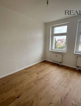 Sofort verfügbar: Etagenwohnung mit Balkon - Magdeburg