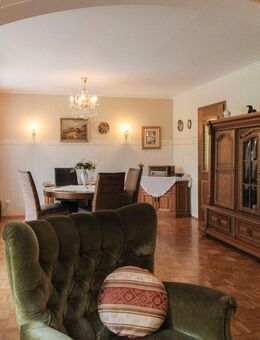 Großzügig & gepflegt - Familienhaus mit Garten, Sauna, Keller und viel Platz zum Entspannen - Schmilau