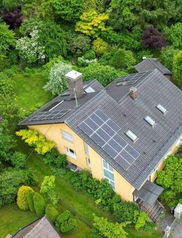 Stilvoll modernisiertes Zweifamilienhaus mit großem Südgarten in ruhiger Bestlage von Neusäß - Neusäß