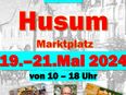 Husum Marktplatz Kunsthandwerker- und Bauernmarkt Pfingsten 2024 in 26826
