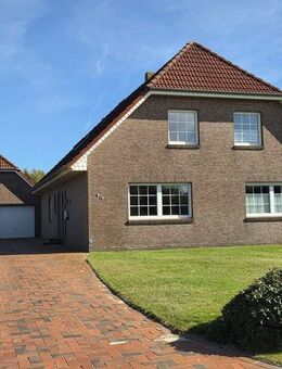 Großes Wohnhaus mit ausreichend Platz auch für die große Familie! Freier Blick auf umliegende Wiesen und Felder! - Westoverledingen